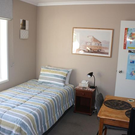 Glamis Ave Shared Home B&B 新普利茅斯 外观 照片
